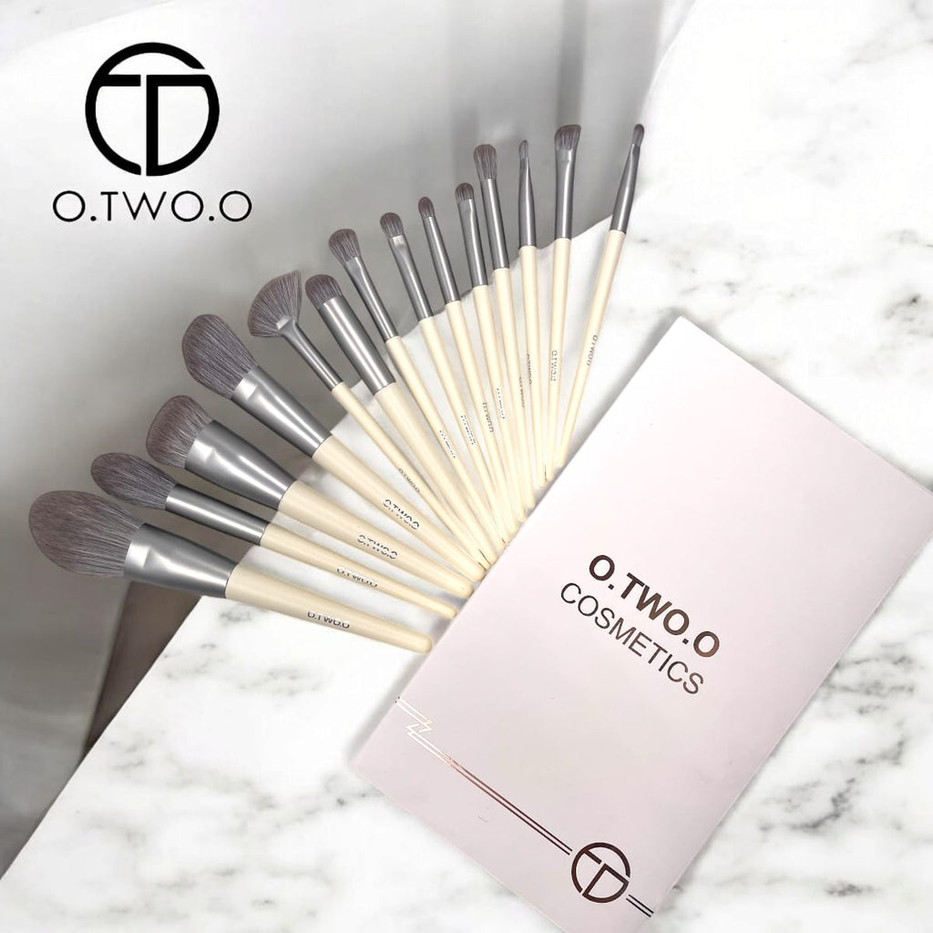 O.TWO.O 14 pices Brushes Set