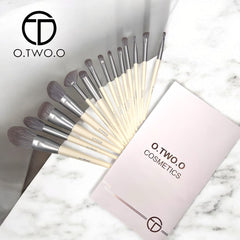 O.TWO.O 14 pices Brushes Set